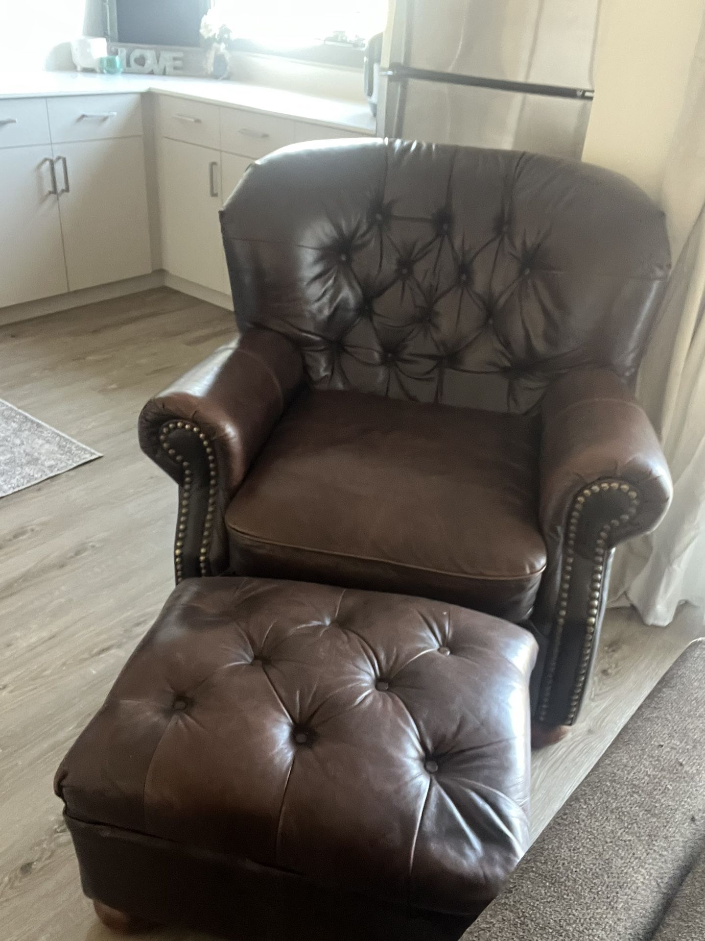 Leather Chair With Ottoman