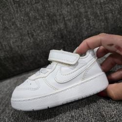 Nike Shoes Size 5C Us (Sylamar CA )