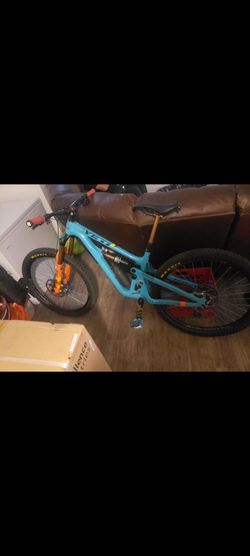 Yeti Full Suspension Mountain Bike