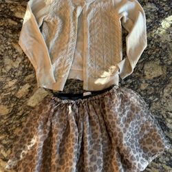 Cute Girl’s Outfit Size 5/6
