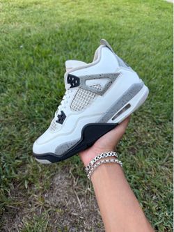 Jordan 4 GS “White Cement 2025” Size 6.5Y/8W