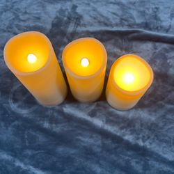 3 Plastic Candles