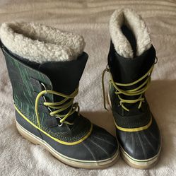 Men's sz 9 Sorel Waterproof Boots 