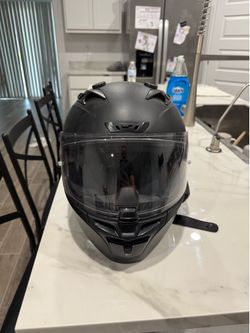 HJC I10 helmet medium with Cardo