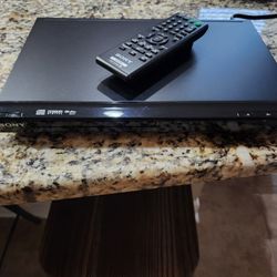 Sony DVP-SR200P CD-DVD Player +Remote RW /+R Playback  