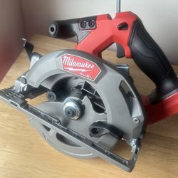 Milwaukee Sircular Saw Cordless