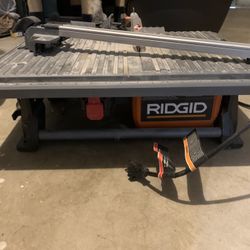 Ridgid Table Top Wet Tile Saw