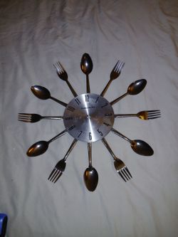 Silverware clock
