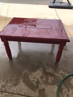Children’s pottery barn play table