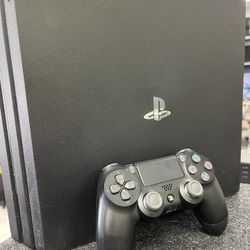 PS4 PRO with controller 844517-1