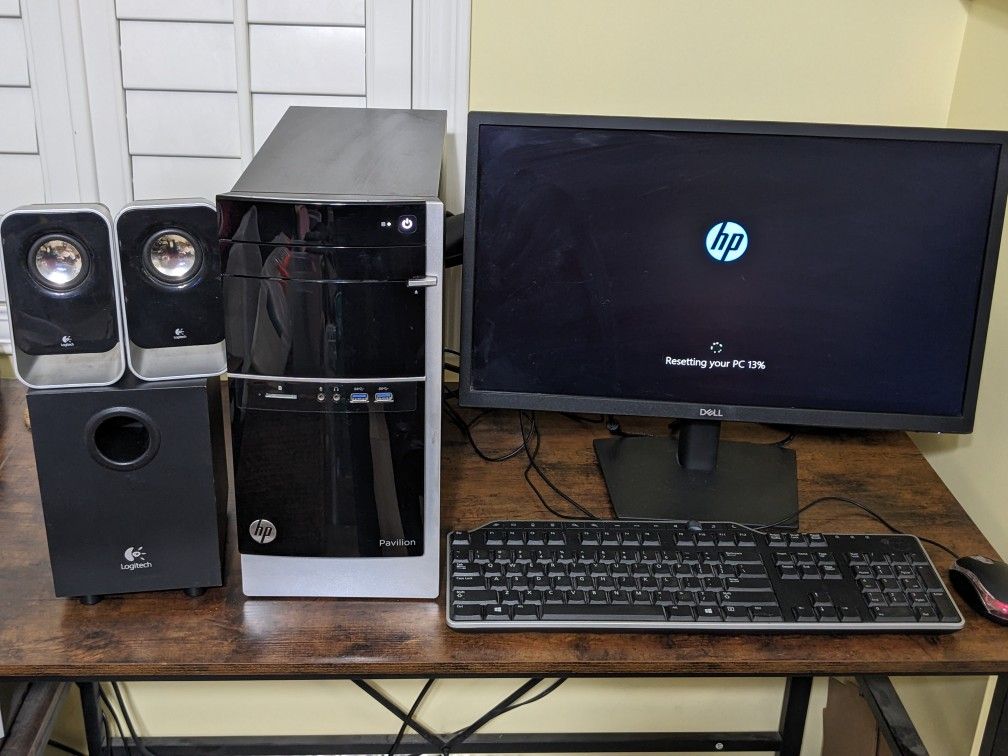HP 500 Desktop Computer With Monitor And Speakers
