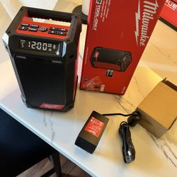 Milwaukee Speaker M12 Tool Only 