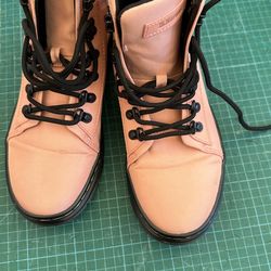 Boots Dr Martens