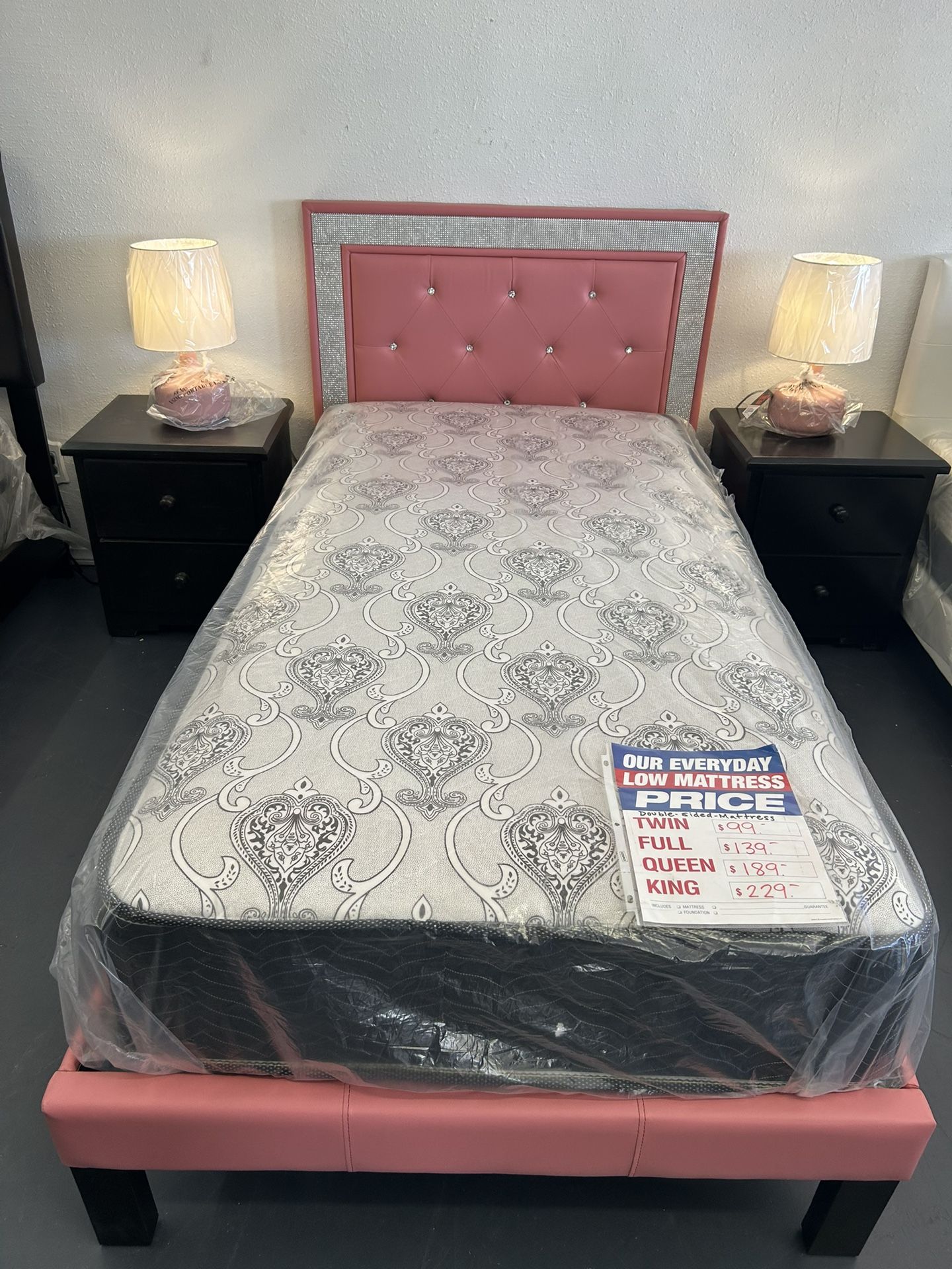 Sparkling Diamonds ✨Twin Bed Pink