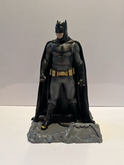 DC Batman Finders Keypers Loot Crate Edition Statue 10.5”Tall