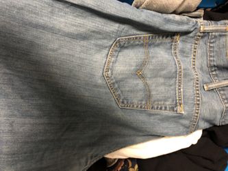 Men’s Levi jeans
