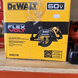 Dewalt FLEXVOLT 60V MAX Cordless Brushless 7-1/4 in. Wormdrive Style Circular Saw (Tool Only)