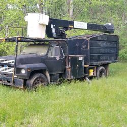 Ford Boom Bucket truck 