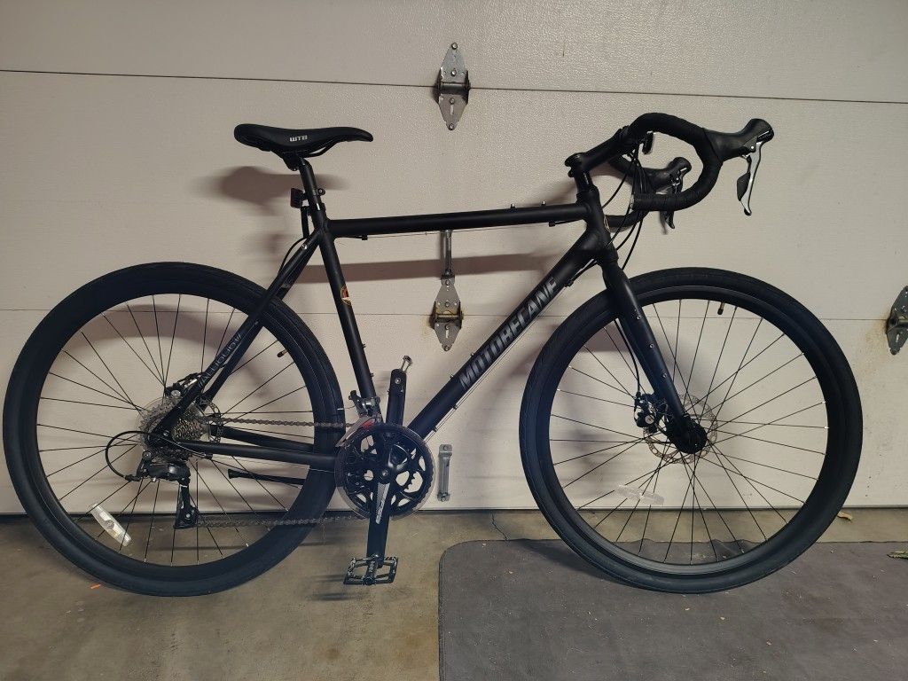 GRAVEL BIKE 56" MOTOBECANE $300