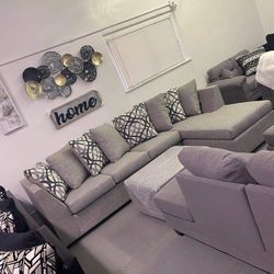 Grey Sectional With Designed Pillows ‼️financing Available ‼️