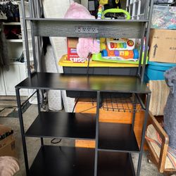 Bakers Rack With Outlet 