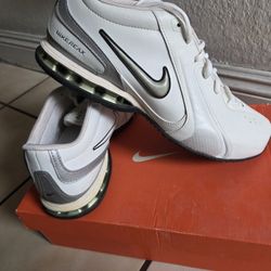Nike Reax Sneakers New 