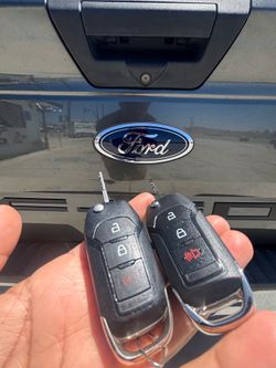 Llaves de autos / ,car keys and remotes
