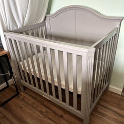 Delta Mini Crib