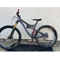 PIVOT Mountain Bike