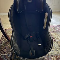 Chicco NextFit Zip Convertible Car Seat 