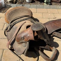 Vintage Horse Saddle - Hereford Brand Texan Of Yoakum