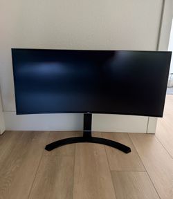 LG 34” Curved QHD Ultrawide Monitor + Anker Docking Station 13-in-1 Thunderbolt 3 85w Charging 4k Dual