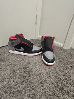 Air Jordan 1 Mids