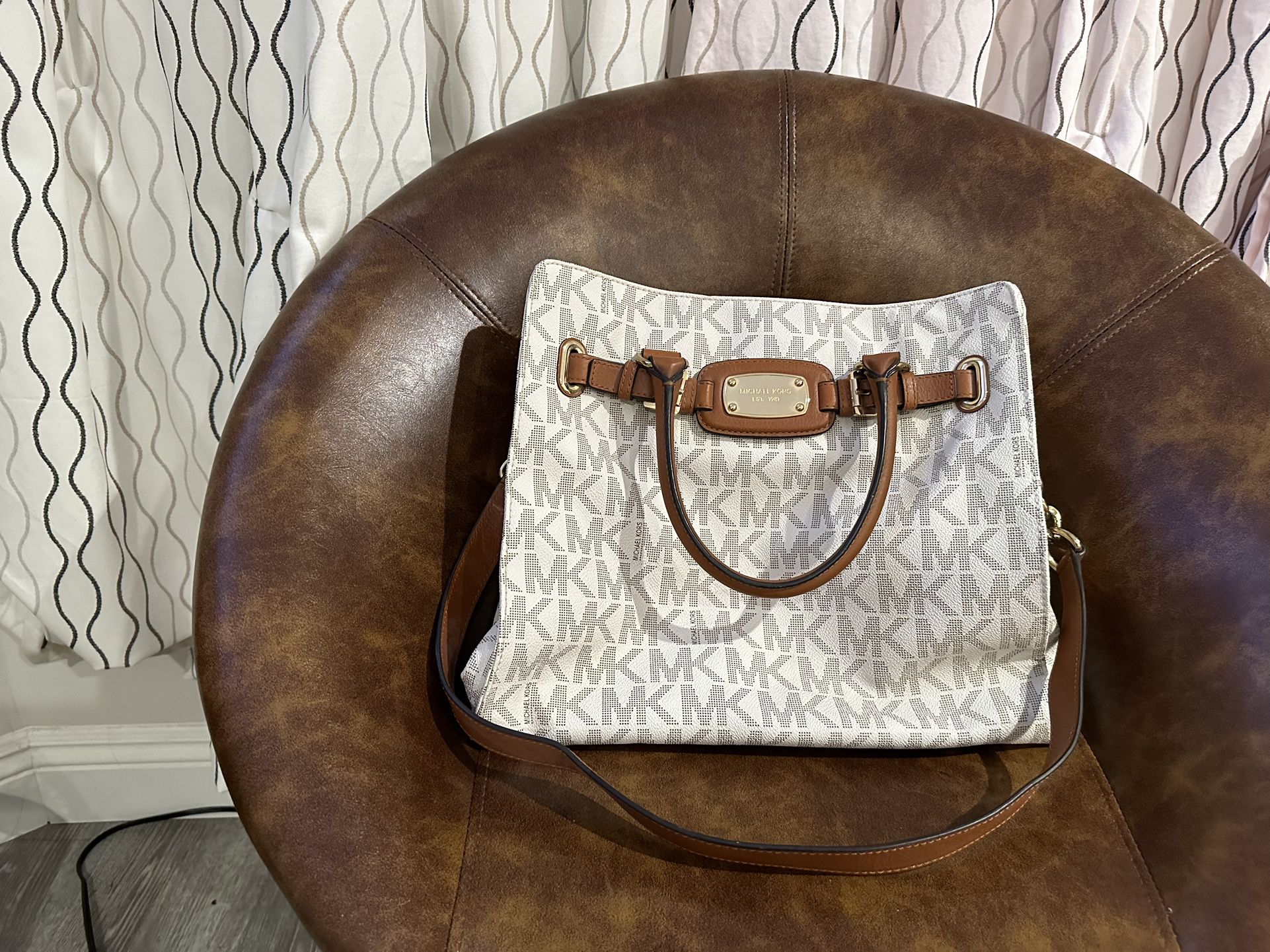 Michael-Kors-Hamilton-B-Large-Tote-Bag for Sale in Alhambra, CA - OfferUp