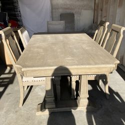 Broy Hill Table And Chairs