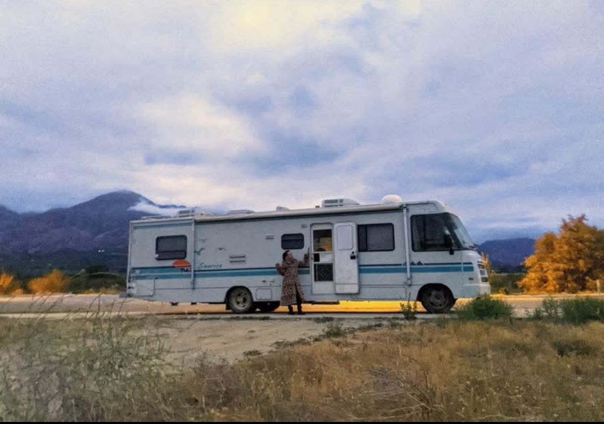 RV Winebago Chevy 1994 for Sale in Los Angeles, CA - OfferUp
