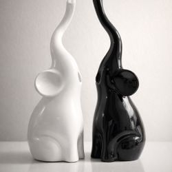 Luxury Modern Elephant Sculptures (Set of 2) – Black & White