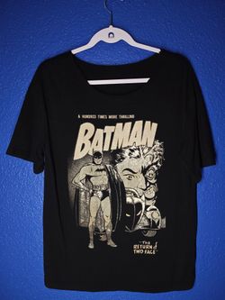 black DC Comics Batman "The Return of Two-Face" graphic t-shir
