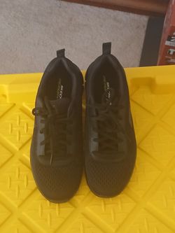 Sketchers size 9 women