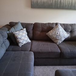 Sectional With Ottoman 