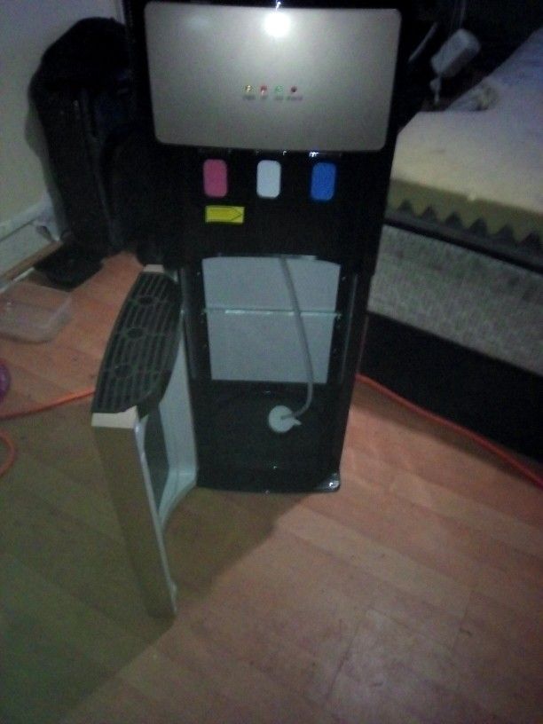 Hot And Cold Water Dispenser,