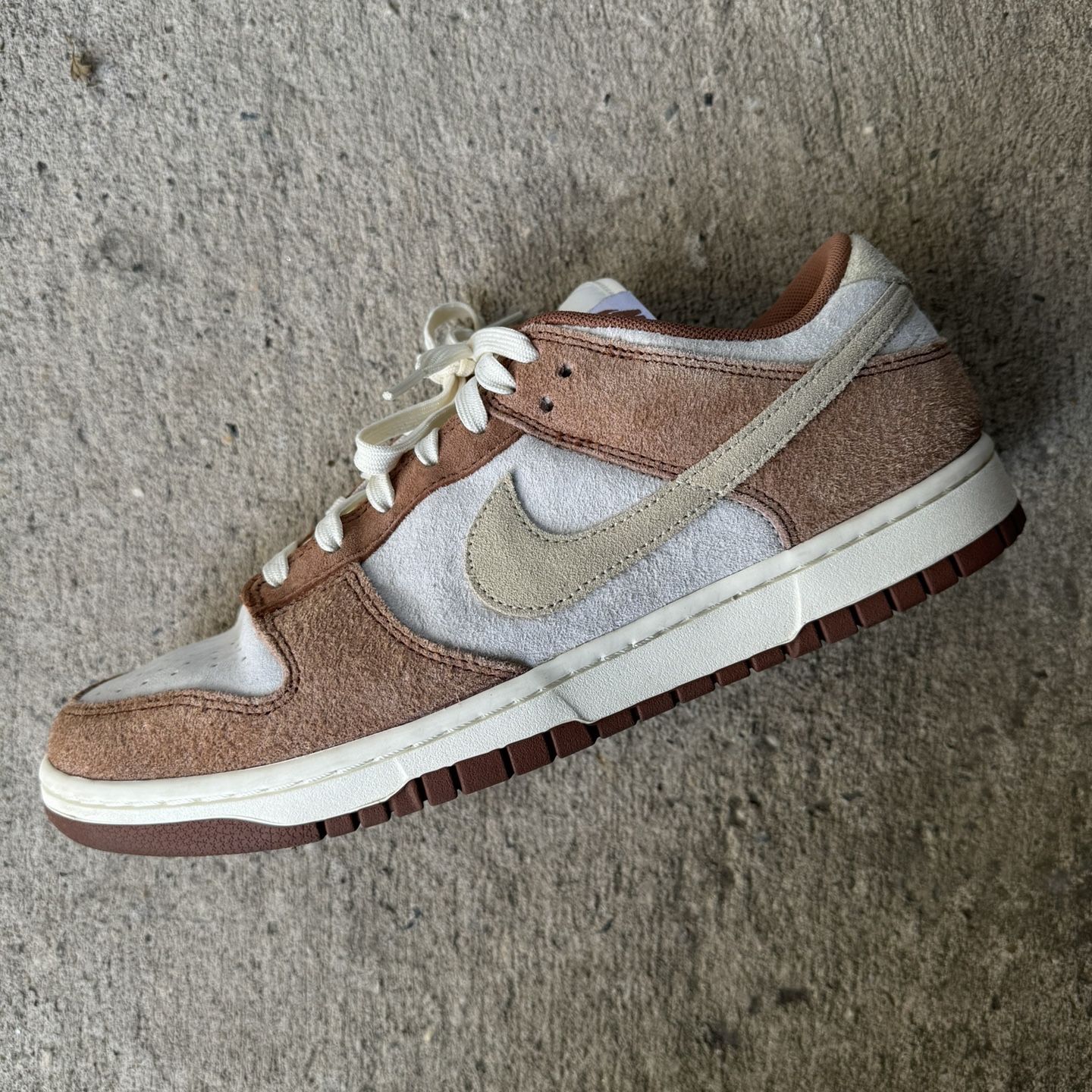 Sz 10 - Nike Dunk Low Sz 10 Medium Curry for Sale in Brooklyn, NY