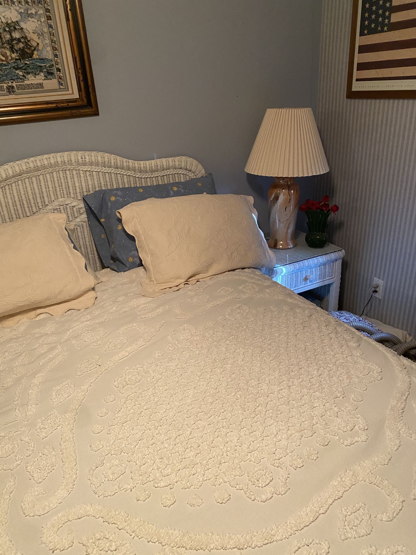 White Wicker Queen Bedroom Set.