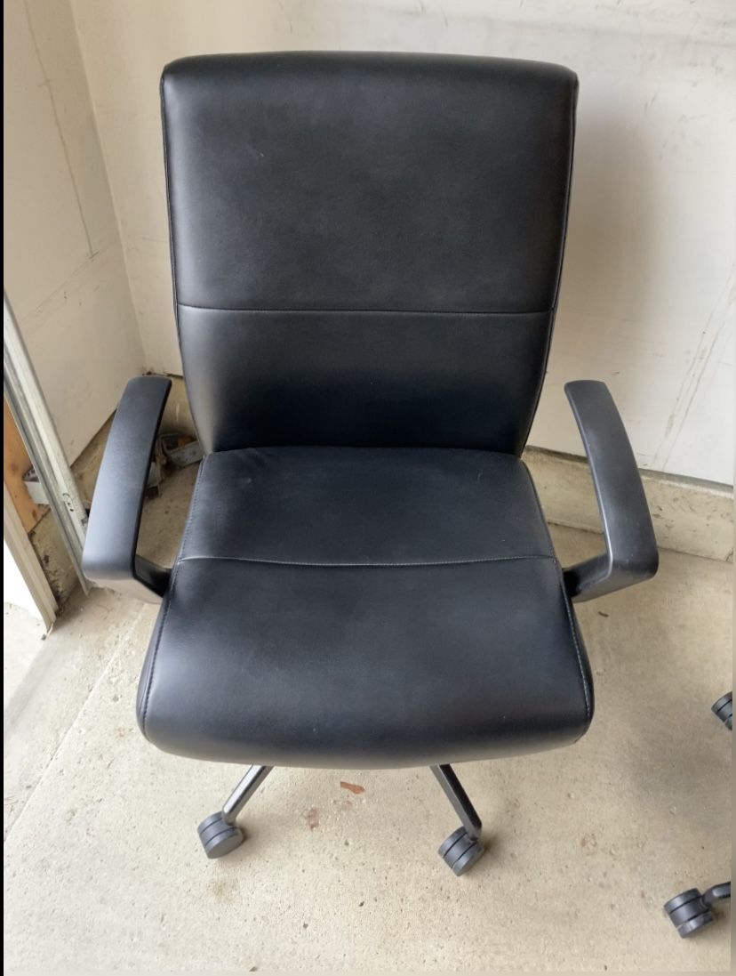Black Office Chair 