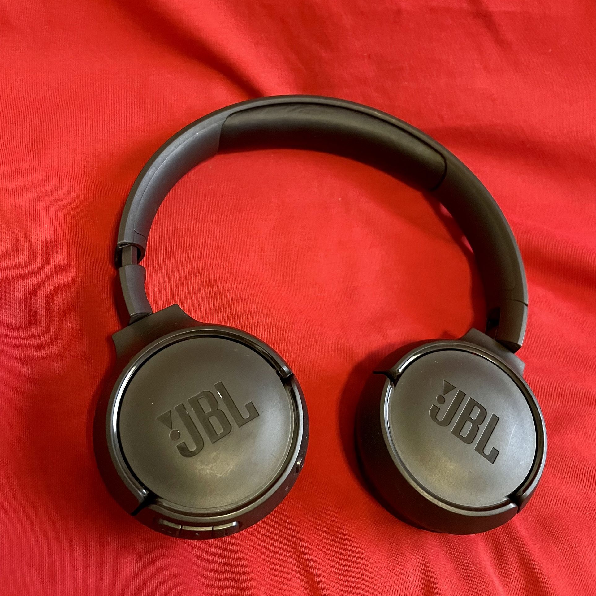 JBL Tune 660 On Ear Wireless Headphones