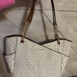Michael Kors Purse And Wallet 