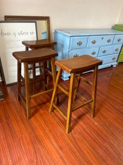 BARSTOOLS (3)