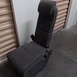 Honda Odyssey 2005-2009  2nd Row, Middle Jump Seat