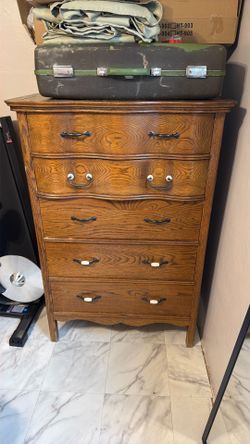 Dresser