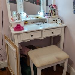 White Vanity With Led Lights 